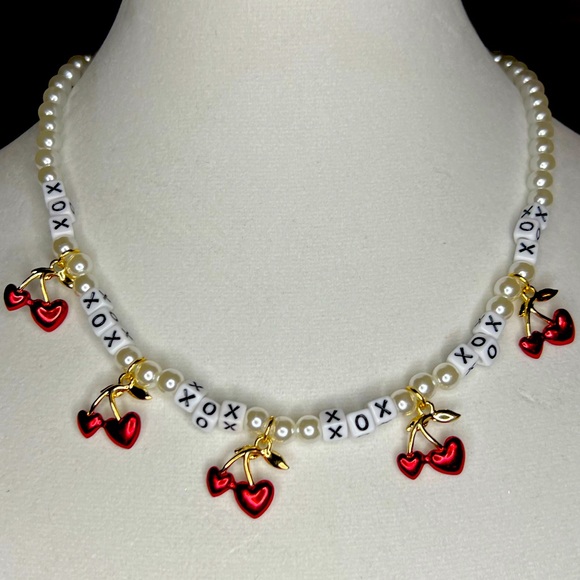 New Betsey Johnson RED HOT HEARTS CHERRY NECKLACE RED - Picture 7 of 11